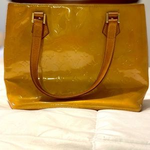 COPY - Louis Vuitton purse.